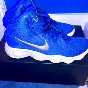 brand new nike high top basketball shoes